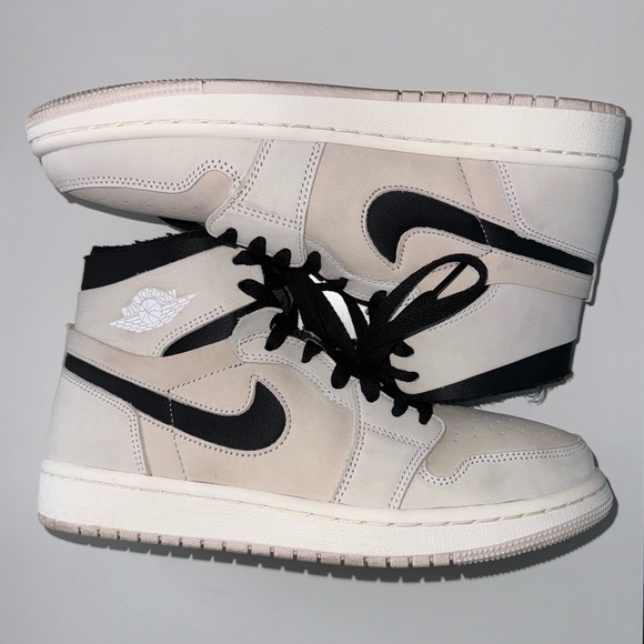 Jordan 1 Summit White - Picture 2 of 5